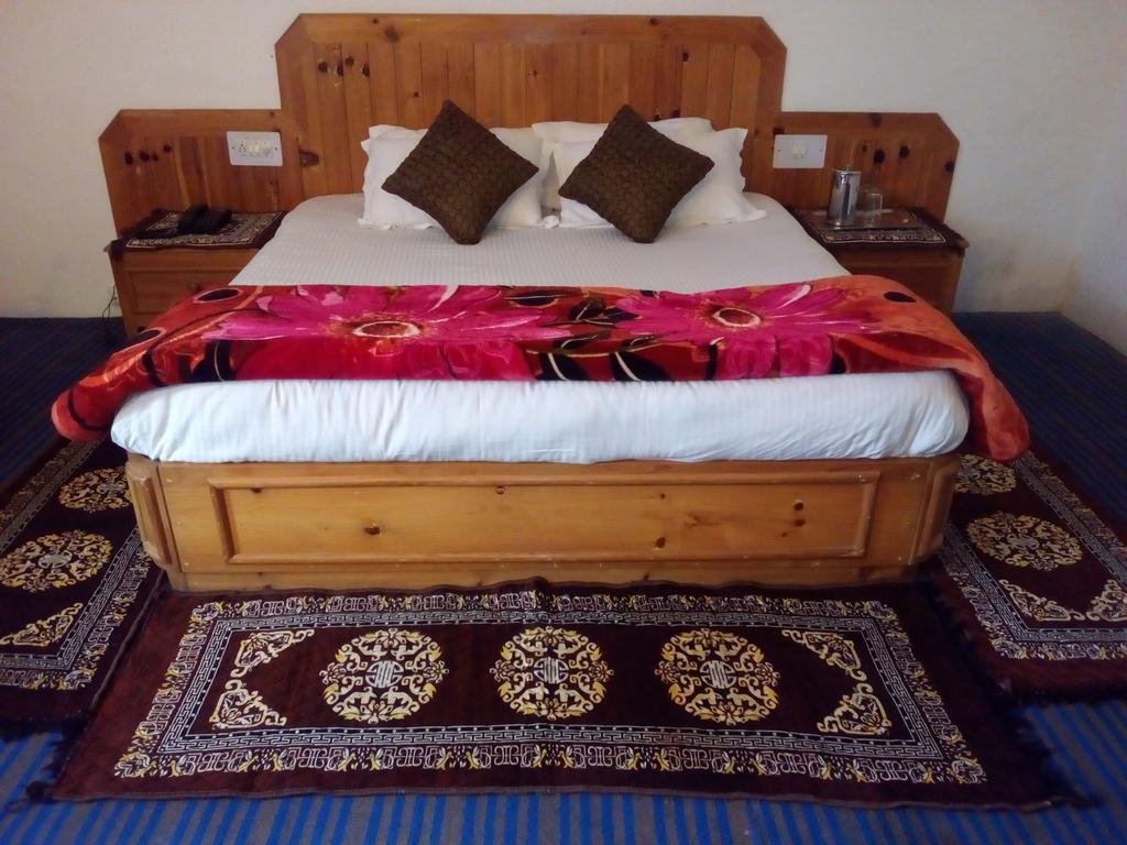 Akash Hills Hotel Manāli Dış mekan fotoğraf