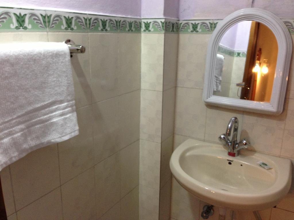 Akash Hills Hotel Manāli Dış mekan fotoğraf