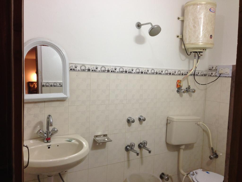 Akash Hills Hotel Manāli Oda fotoğraf