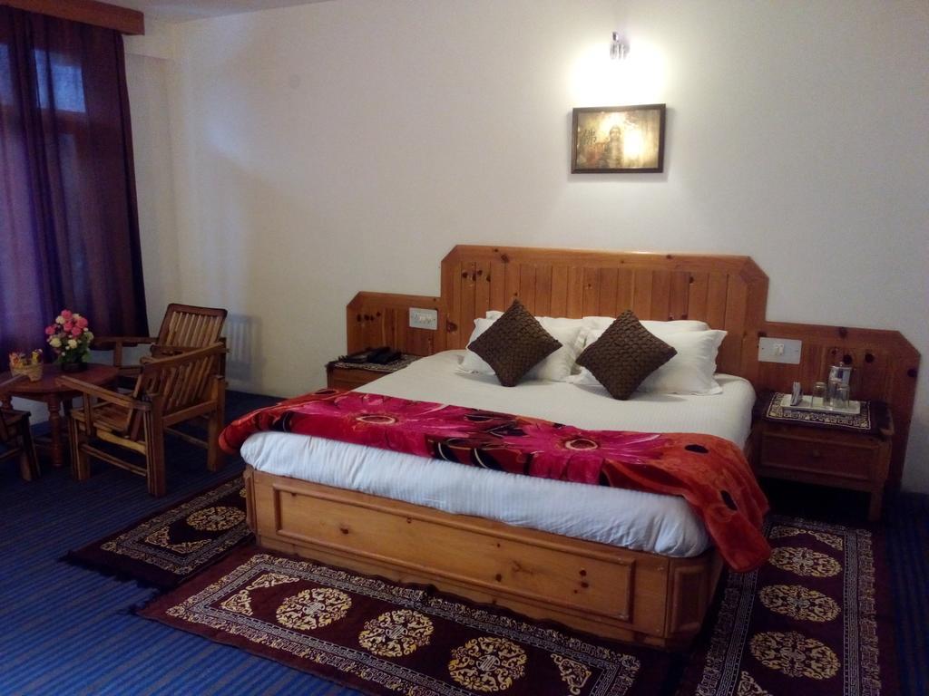 Akash Hills Hotel Manāli Oda fotoğraf