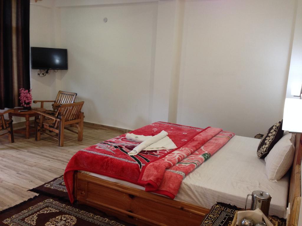 Akash Hills Hotel Manāli Dış mekan fotoğraf