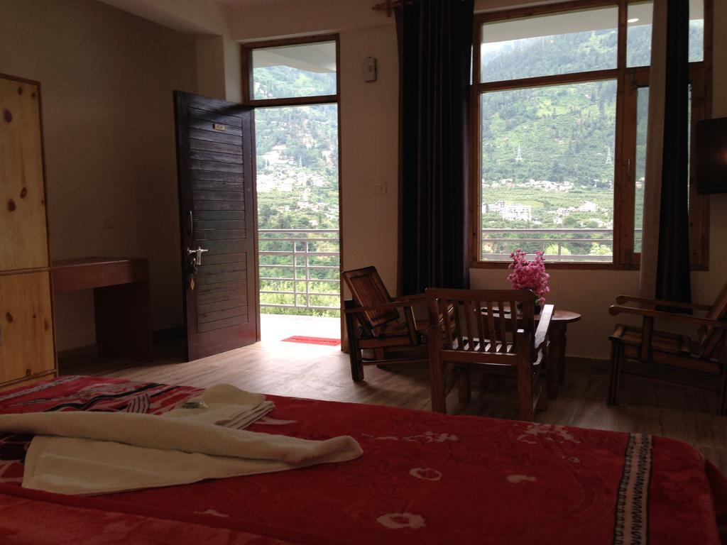 Akash Hills Hotel Manāli Dış mekan fotoğraf
