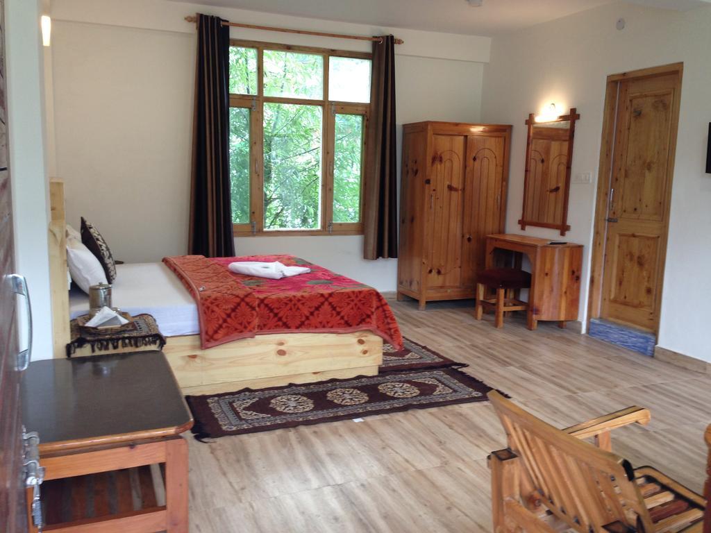 Akash Hills Hotel Manāli Dış mekan fotoğraf